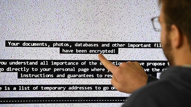 Hacker chiếm quyền hệ thống các máy tính tại Lake City và hiển thị yêu cầu về tiền chuộc. Ảnh: THE NEW YORK TIMES