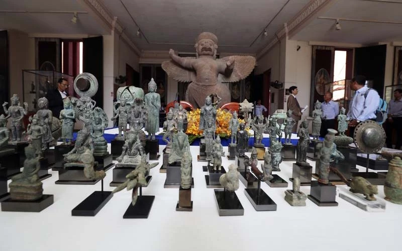 85 cổ vật được trả về Bảo tàng Quốc gia Campuchia (Ảnh: AP)