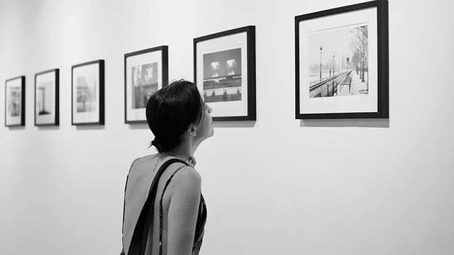 Triển lãm ảnh đen trắng về Paris tại Hà Nội