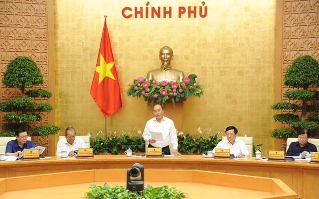 Thủ tướng Nguyễn Xuân Phúc chủ trì buổi làm việc với Ủy ban Quản lý vốn nhà nước tại doanh nghiệp, sáng 17-7.