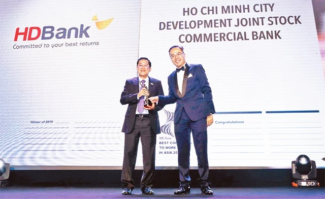 HDBank, ACB, SHB và VPBank góp mặt trong danh sách môi trường làm việc tốt nhất châu Á, công bố trong giải thưởng HR Asia Awards 2019.