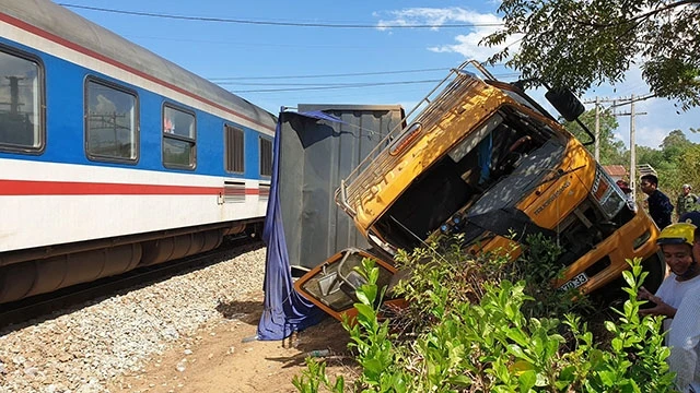 Hiện trường vụ tai nạn đường sắt.