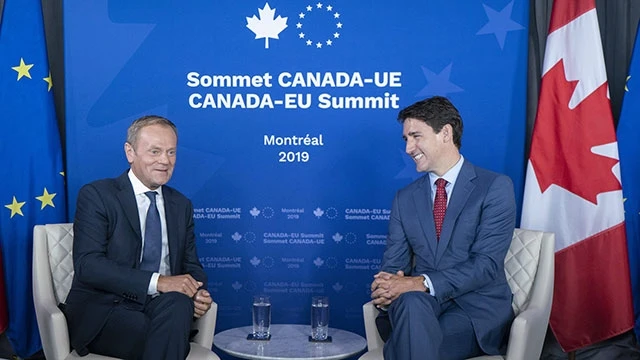 Thủ tướng Canada Trudeau (phải) gặp gỡ Chủ tịch EUC Donald Tusk. Ảnh: GLOBAL NEWS