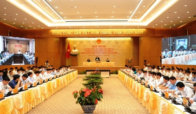 Thủ tướng Nguyễn Xuân Phúc chủ trì Hội nghị trực tuyến về thúc đẩy Chính phủ điện tử.