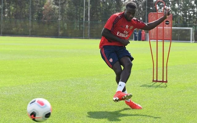 Ngay sau khi chuyển tới thành London với mức phí chuyển nhượng kỷ lục, Pepe đã chính thức có buổi tập đầu tiên trong màu áo mới ngày 1-8. (Ảnh: Arsenal)