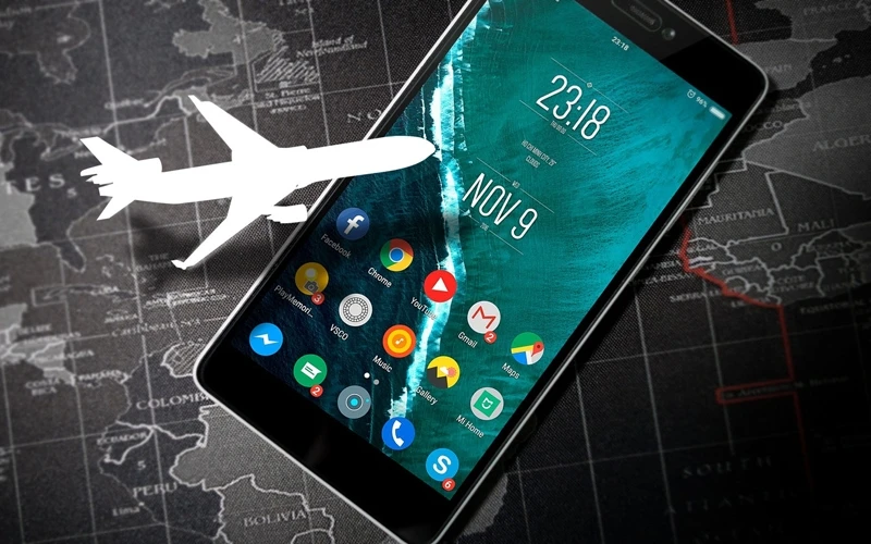 [Infographic] Hành khách không nên sử dụng điện thoại khi đi máy bay