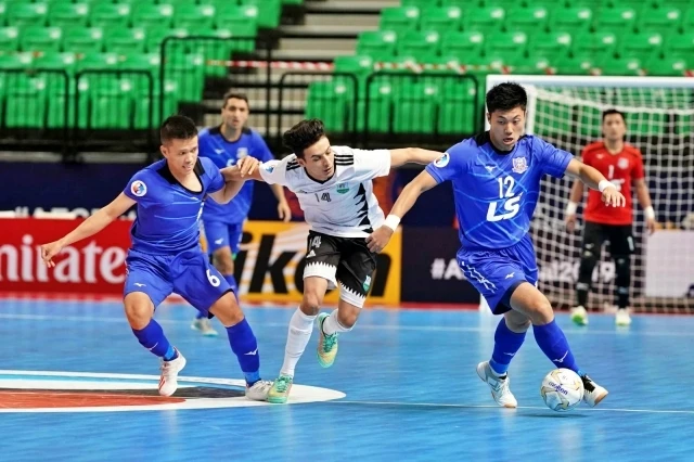 Đại diện của Việt Nam hiên ngang tiến vào vòng tám đội mạnh nhất với thành tích toàn thắng sau ba trận vòng bảng.