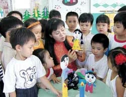 Trẻ 5 tuổi học mẫu giáo được miễn học phí