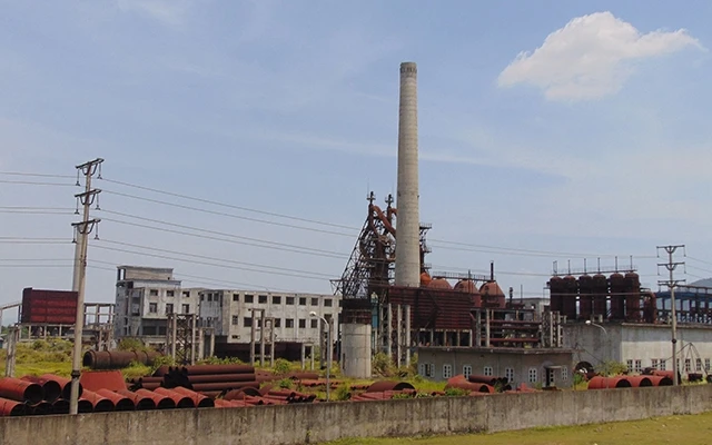 Nhà máy thép Vạn Lợi (Hà Tĩnh) được đầu tư hơn 1.000 tỷ đồng nhưng chỉ bán đấu giá được 205 tỷ đồng.