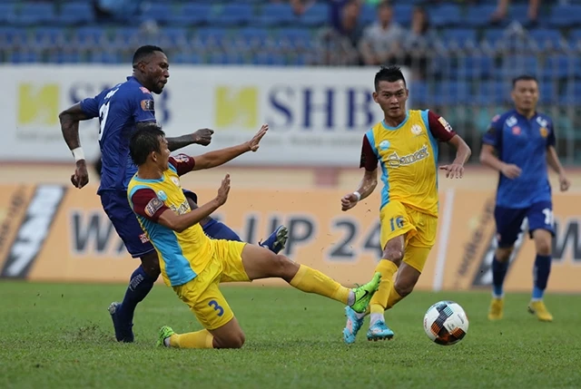 Chân sút mượn từ CLB Hà Nội Hoàng Vũ Samson tiếp tục tỏa sáng với một bàn thắng ở trận này.