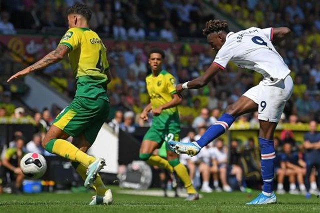 Chelsea thắng kịch tính Norwich 3-2 trên sân khách