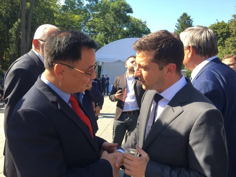 Đại sứ Việt Nam chúc mừng Quốc khánh Ukraine