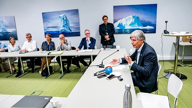 Bộ trưởng Môi trường Ola Elvestuen yêu cầu các công ty Na Uy làm ăn ở Brazil không tàn phá rừng Amazon. Ảnh: VOA