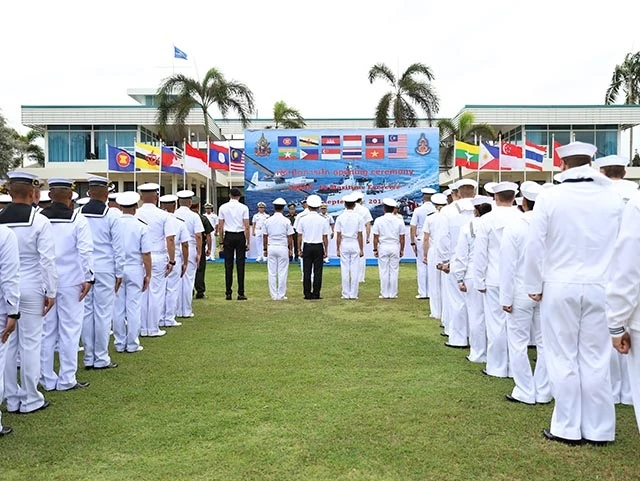Các binh sĩ của ASEAN và Mỹ tham gia diễn tập.