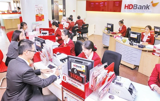 Tiết kiệm để thành tỷ phú, nhiều khách hàng chọn HDBank