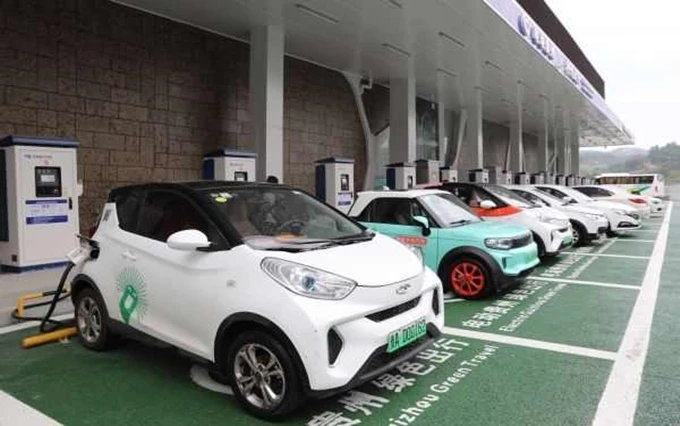 Một điểm sạc điện tự động cho ô-tô năng lượng mới tại Quý Châu, Trung Quốc. (Ảnh minh họa) 