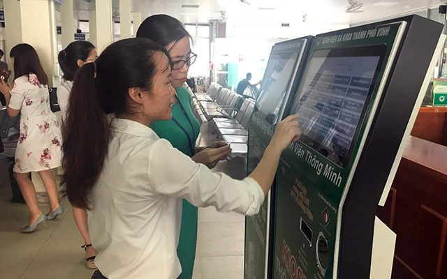 Ứng dụng công nghệ số trong khám, chữa bệnh tại Bệnh viện đa khoa TP Vinh (Nghệ An).