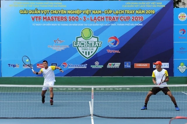 Bằng kinh nghiệm dày dạn, hai tay vợt Lê Quốc Khánh - Phạm Minh Tuấn (Hưng Thịnh - TP Hồ Chí Minh) đã giành thắng lợi ở trận chung kết để lên ngôi vô địch lần thứ 4 trong năm.
