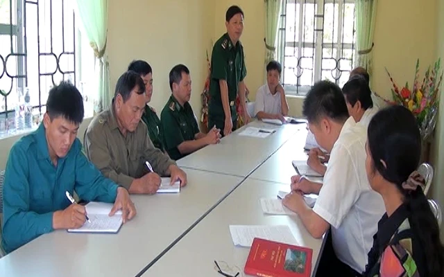 Bộ đội Biên phòng Lạng Sơn và chính quyền địa phương họp giao ban triển khai công việc.