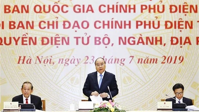 Thủ tướng Nguyễn Xuân Phúc, Chủ tịch Ủy ban quốc gia về chính phủ điện tử. Ảnh: THỐNG NHẤT/TTXVN