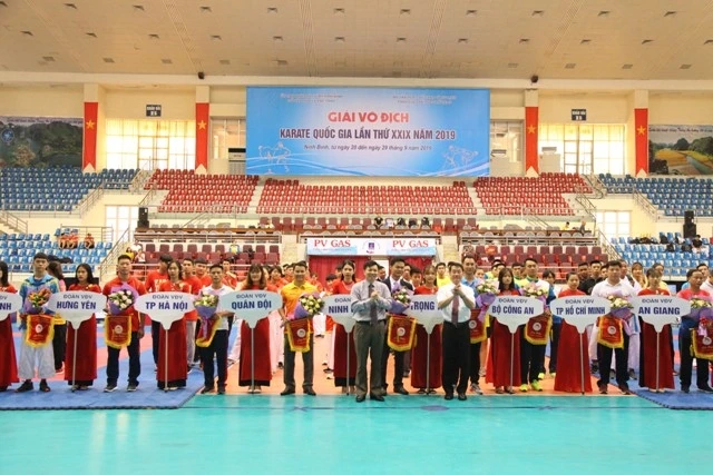 Các đoàn vận động viên tham gia Giải Karate quốc gia, năm 2019, tổ chức tại Ninh Bình.