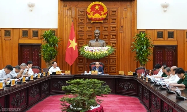 Thủ tướng chủ trì họp Thường trực Tiểu ban Kinh tế - Xã hội Đại hội XIII của Đảng
