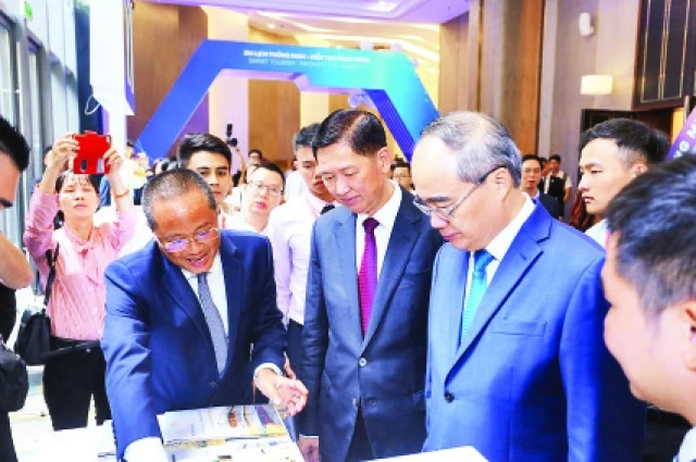 Lãnh đạo TP Hồ Chí Minh tham dự Hội thảo quốc tế Du lịch thông minh. 
