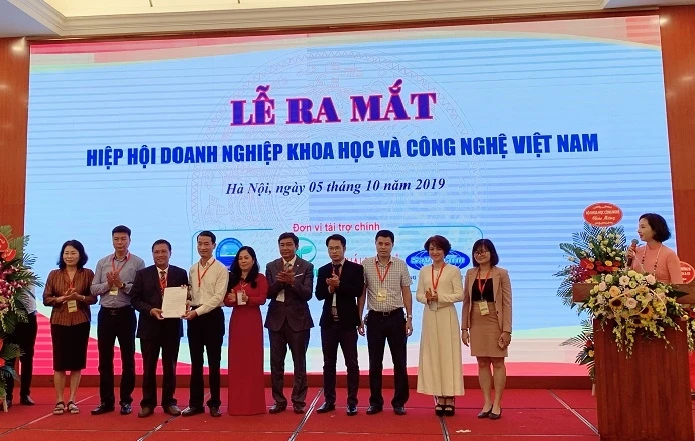 Lễ ra mắt Hiệp hội Doanh. nghiệp khoa học và công nghệ Việt Nam.