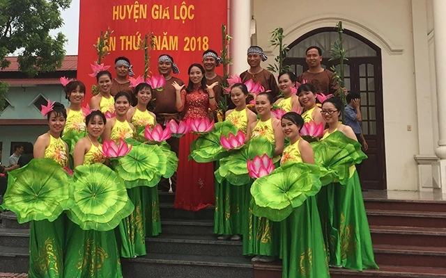 Đội văn nghệ quần chúng của huyện Gia Lộc, Hải Dương.
