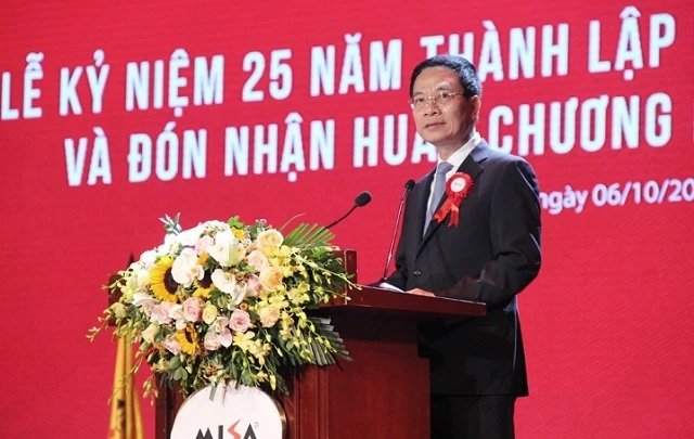 Bộ trưởng Nguyễn Mạnh Hùng phát biểu tại buổi lễ.