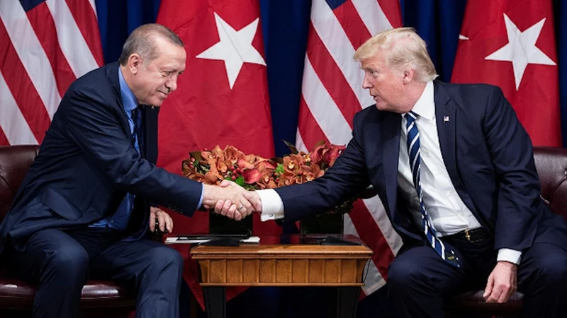Tổng thống Erdogan và Tổng thống Trump trong cuộc gặp bên lề cuộc họp ĐHĐ LHQ hôm 5-10 (Ảnh: JerusalemPost)