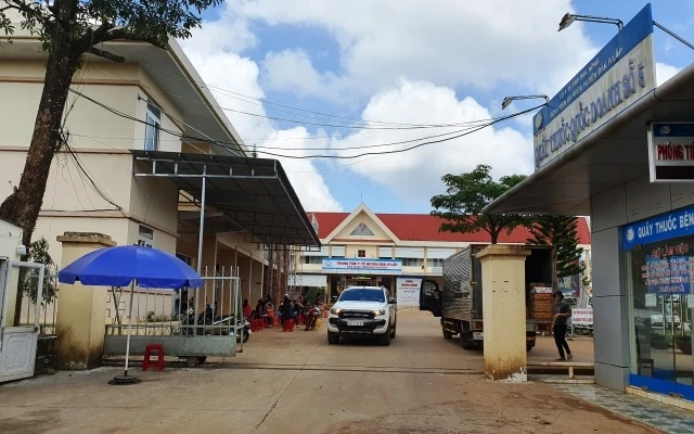 Trung tâm Y tế huyện Đác R’lấp, nơi ông Phạm Khánh Tùng làm Giám đốc với nhiều bất thường trong điều hành và tuyển dụng lao động.