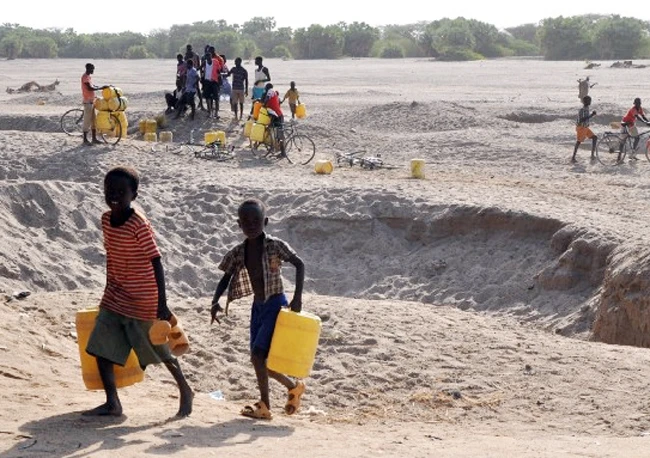 Tình trạng thiếu nước do hạn hán kéo dài ở Kenya. Ảnh | UNICEF