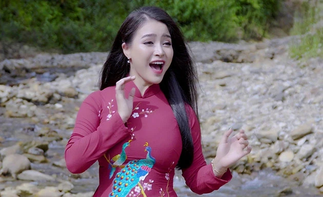 Á quân Sao Mai 2013 Đinh Trang ra mắt MV “Tình em”