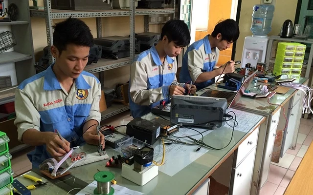 Đào tạo nghề tại Trường Cao đẳng cơ điện Hà Nội (Ảnh: HCEM).