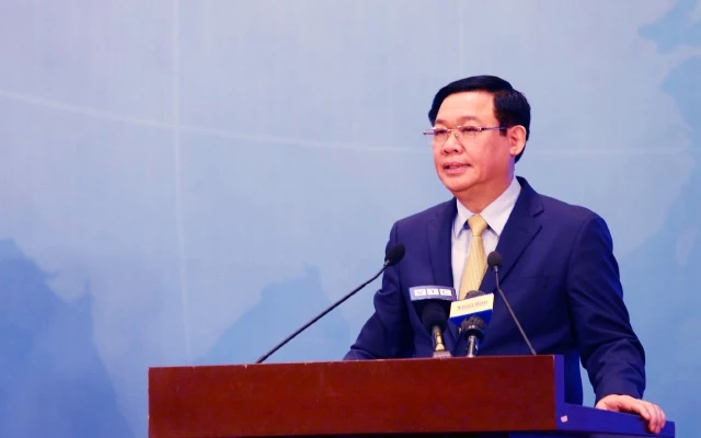 Phó Thủ tướng Vương Đình Huệ phát biểu chỉ đạo tại Diễn đàn. (Ảnh: LÊ TIÊN)
