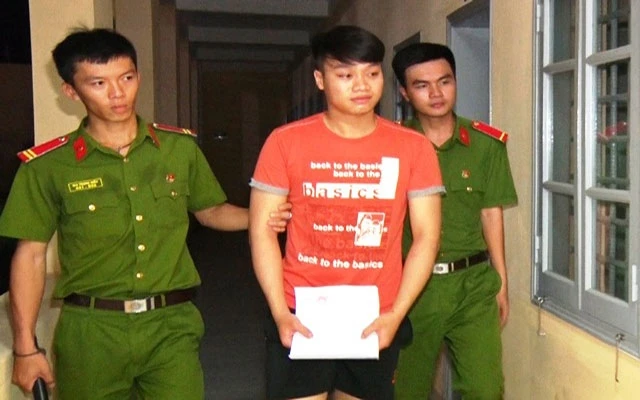 Đối tượng Phong bị khởi tố, bắt tạm giam.