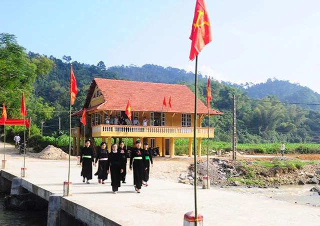 Nhà văn hóa thôn Đon Thài, xã Côn Lôn, huyện Na Hang (Tuyên Quang).Ảnh: THANH PHÚC