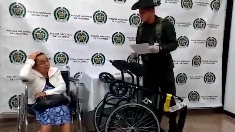 Cụ bà Irene Mesa de Marulanda mang theo gần 3kg ma túy trong xe lăn (Ảnh: AP) 