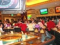 Bắt quả tang vụ đánh bạc tại khách sạn Duxton, TP Hồ Chí Minh