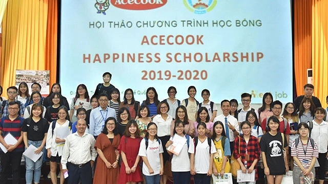 Học bổng Acecook không chỉ khuyến khích thế hệ trẻ nỗ lực tham gia các hoạt động cộng đồng mà còn lan tỏa tinh thần vượt khó.