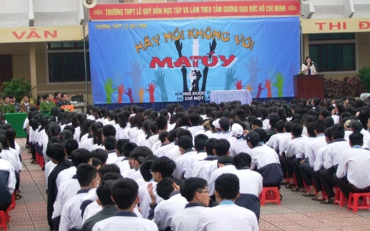 Tuyên truyền phòng chống ma túy tại Trường THPT Lê Quý Đôn (Bố Trạch, Quảng Bình).