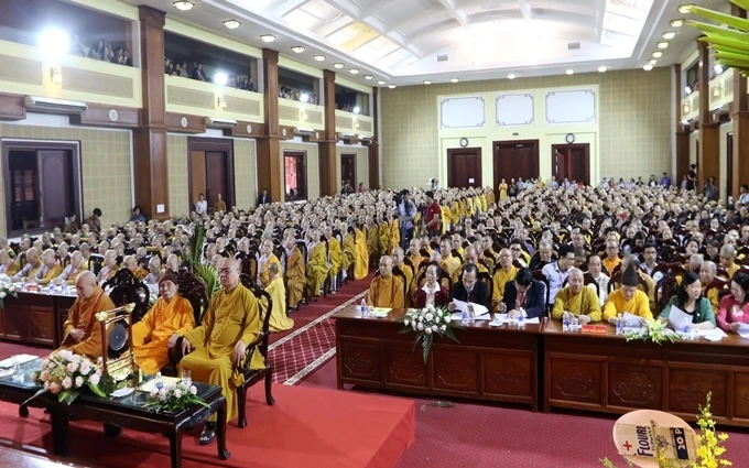 Các vị lãnh đạo Đảng, Nhà nước và Giáo hội Phật giáo Việt Nam tại lễ tưởng niệm Ni sư Diệu Nhân.
