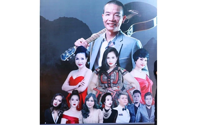 "Tiền Duyên" là live show đầu tiên trong cuộc đời âm nhạc của Nguyễn Vĩnh Tiến.