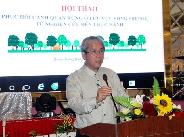 Đại diện Trung tâm Nghiên cứu lâm nghiệp nhiệt đới Việt Nam phát biểu tại hội thảo.