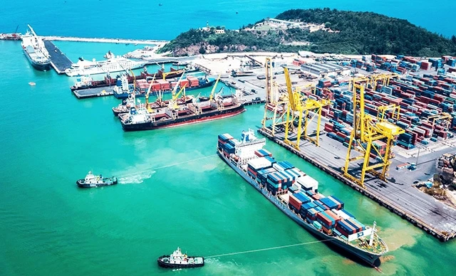Sức bật của cảng Đà Nẵng được thể hiện khá rõ nét với tốc độ tăng trưởng bình quân khoảng 12%/ năm, lợi nhuận bình quân tăng gấp năm lần so thời điểm trước cổ phần hóa. Ảnh: DPN