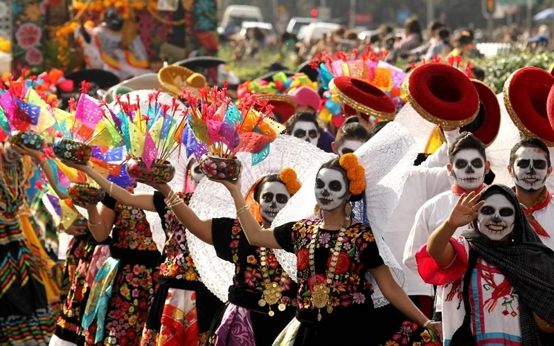 Lễ diễu hành tại Mexico City trong "Ngày của người chết" năm 2018. (Ảnh: Getty)