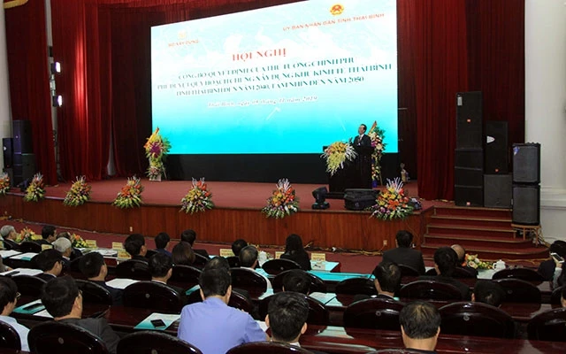 Toàn cảnh Hội nghị công bố quyết định của Thủ tướng Chính phủ phê duyệt Quy hoạch chung xây dựng Khu kinh tế Thái Bình.