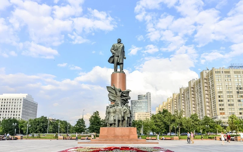 Tượng đài V.I.Lenin trên Quảng trường Kaluga ở trung tâm Moscow (Ảnh: MosWalk.ru)