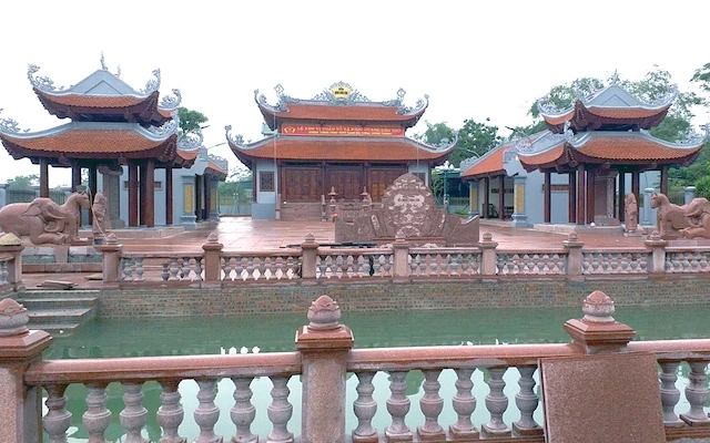 Đền thờ Dương hanh ở xã Hưng Phúc, huyện Hưng Nguyên, Nghệ An